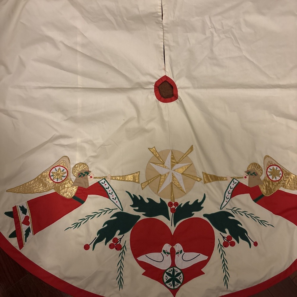 House of Hatten Christmas Tree Skirt Angel Peace on Earth Dove Vintage Star Horn